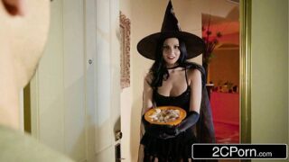 Unfaithful Wife Ariana Marie Fucks Behind Husband’s Back on Halloween